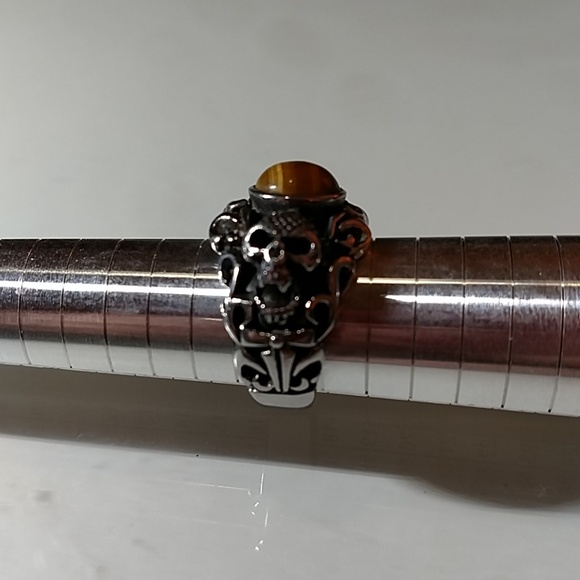 Stainless steel skull tiger eye Gothic biker ring - Picture 2 of 4